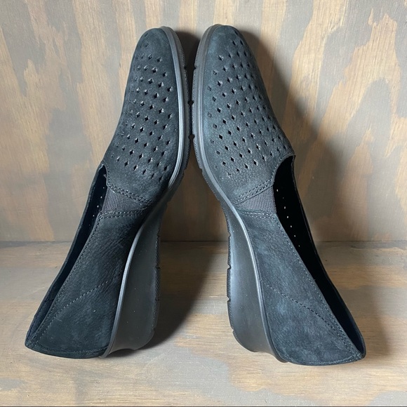 Ecco Lazer Cut Perforated Soft Wedge Slip-On Shoes 40 - Picture 6 of 12